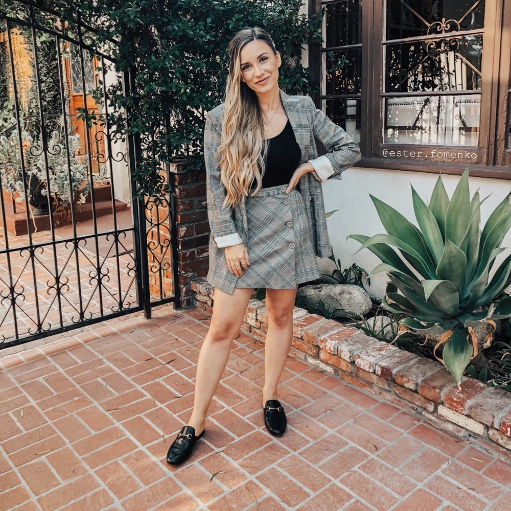 Plaid mini skirt with buttons